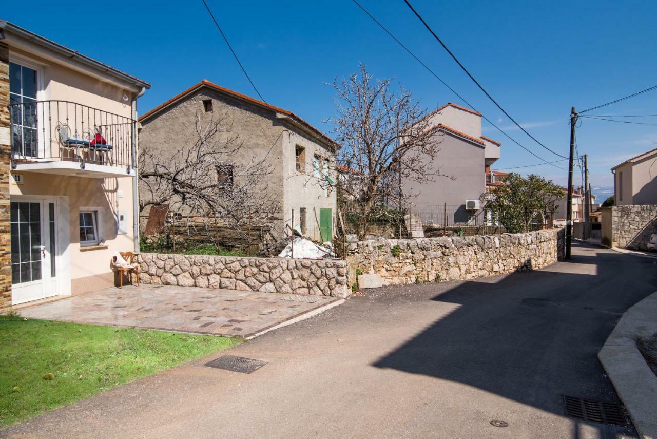 Lanterna Apartment Vrbnik Exterior photo